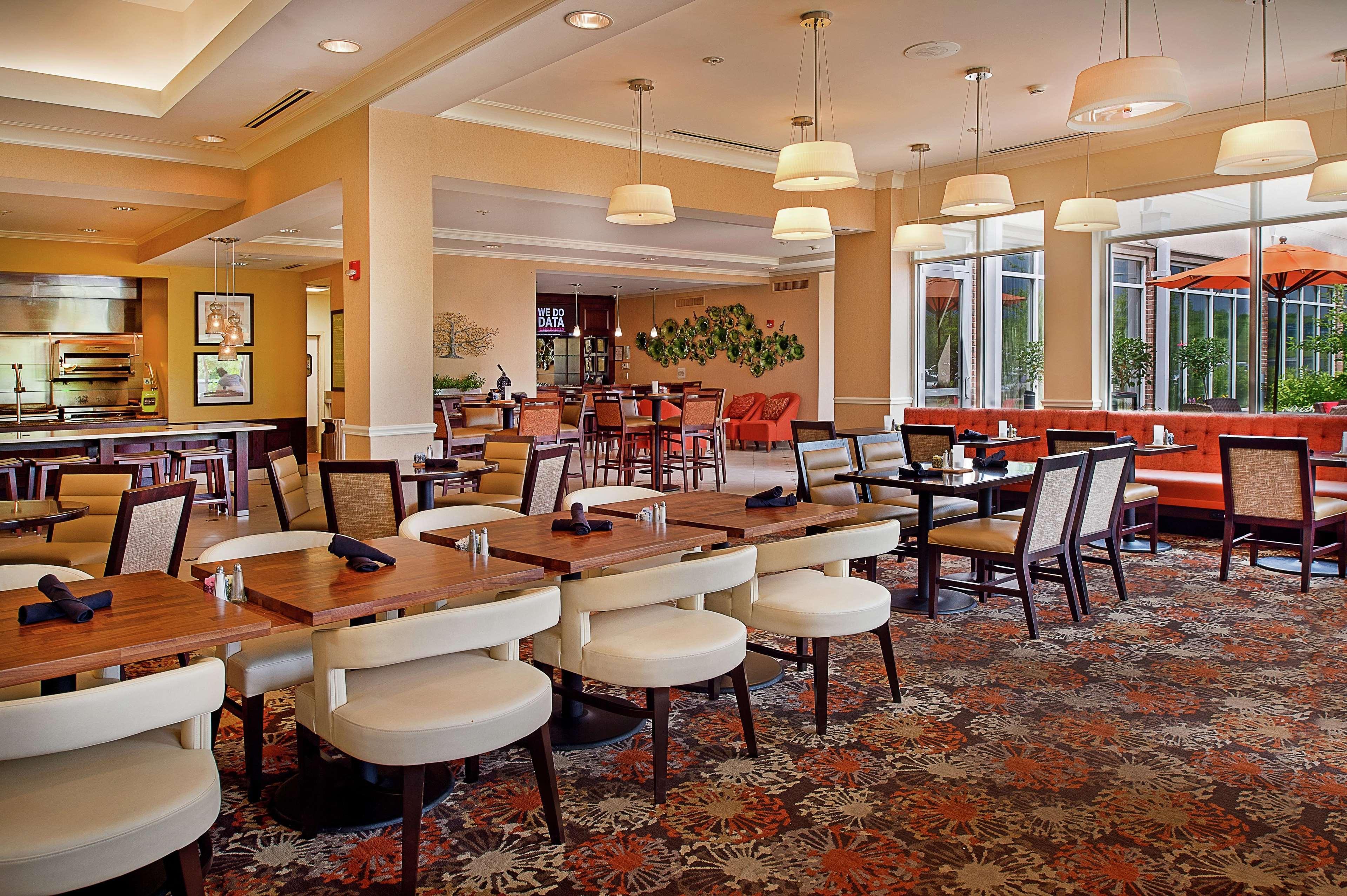 Hilton Garden Inn St. Louis Airport Berkeley Екстериор снимка