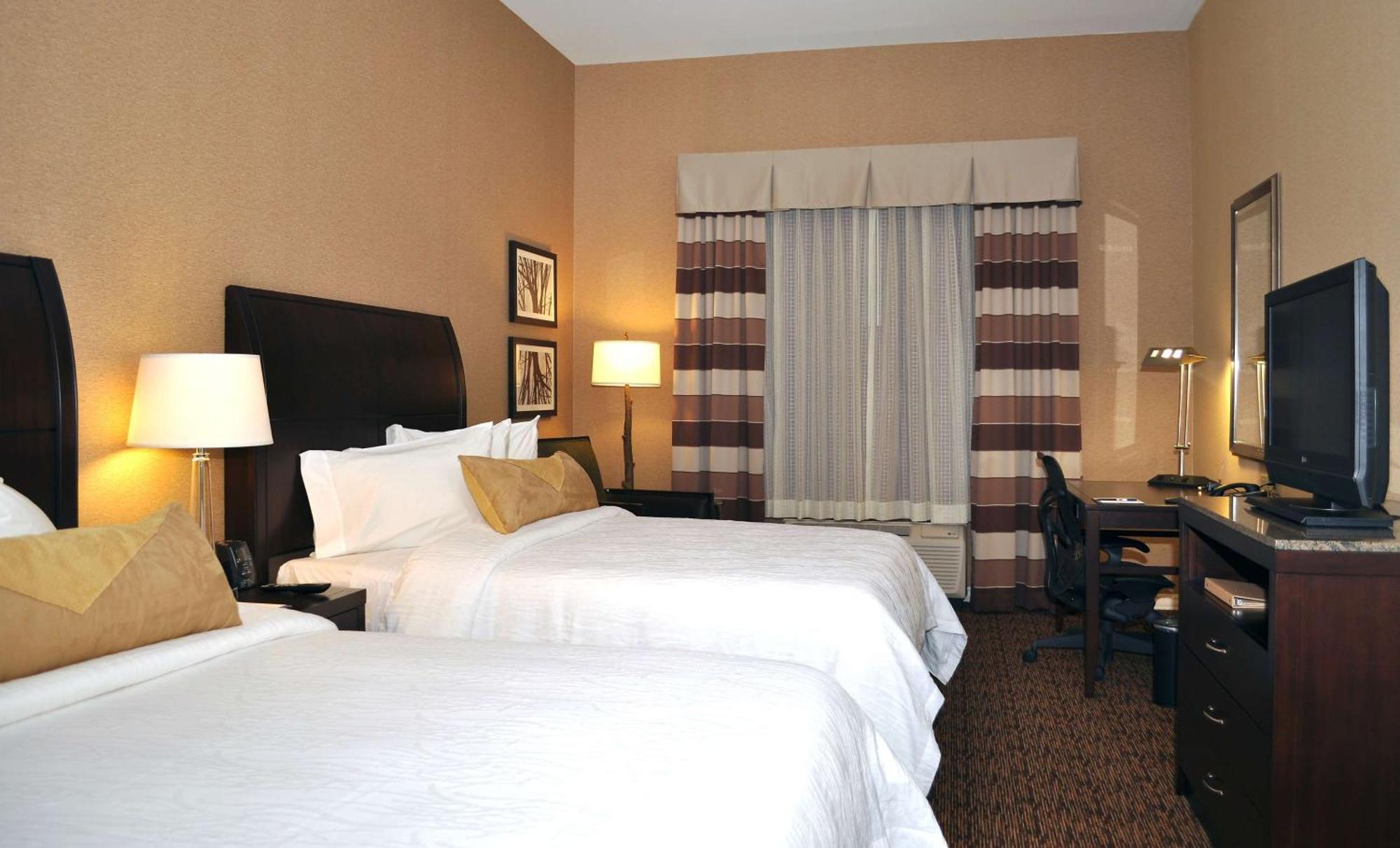 Hilton Garden Inn St. Louis Airport Berkeley Екстериор снимка