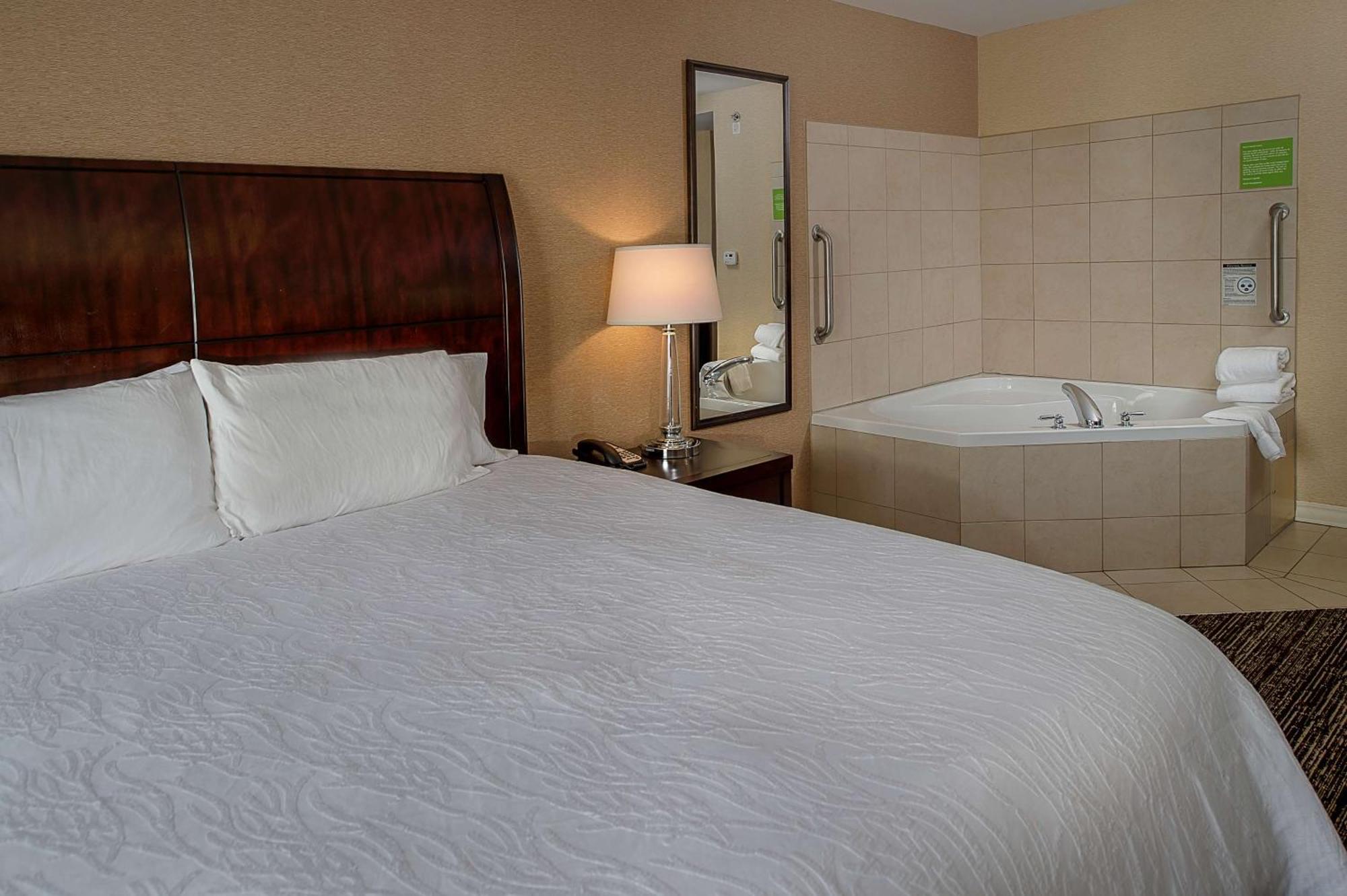 Hilton Garden Inn St. Louis Airport Berkeley Екстериор снимка