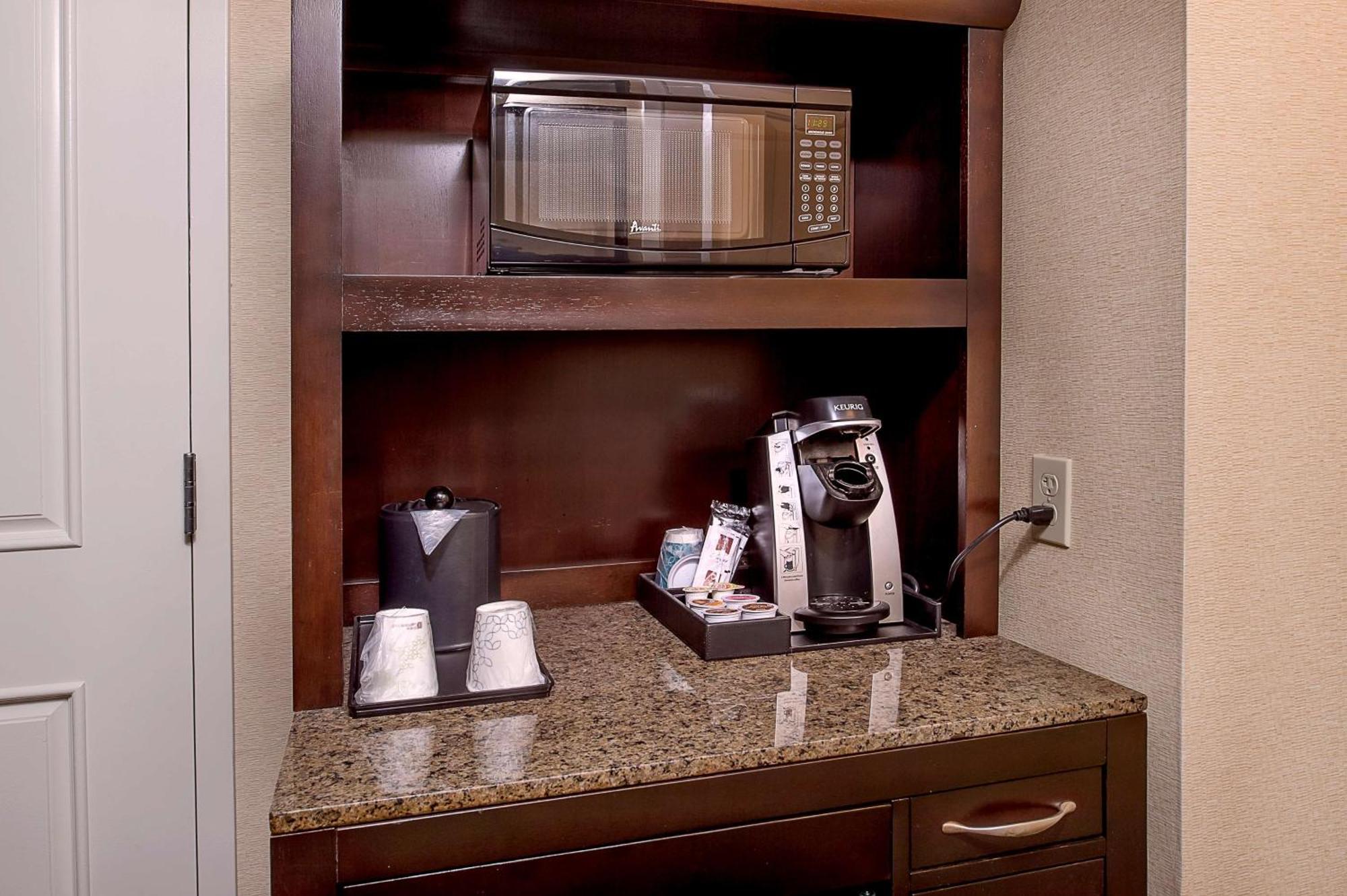Hilton Garden Inn St. Louis Airport Berkeley Екстериор снимка