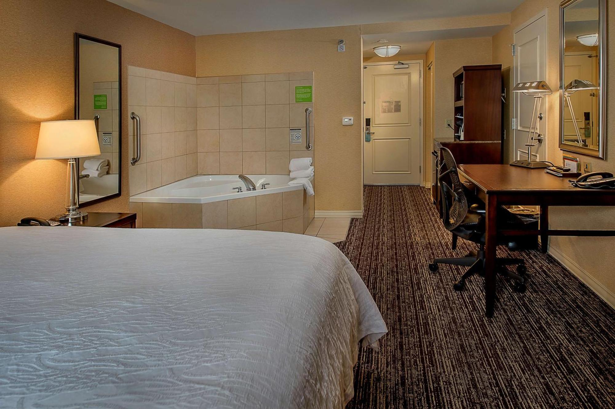 Hilton Garden Inn St. Louis Airport Berkeley Екстериор снимка
