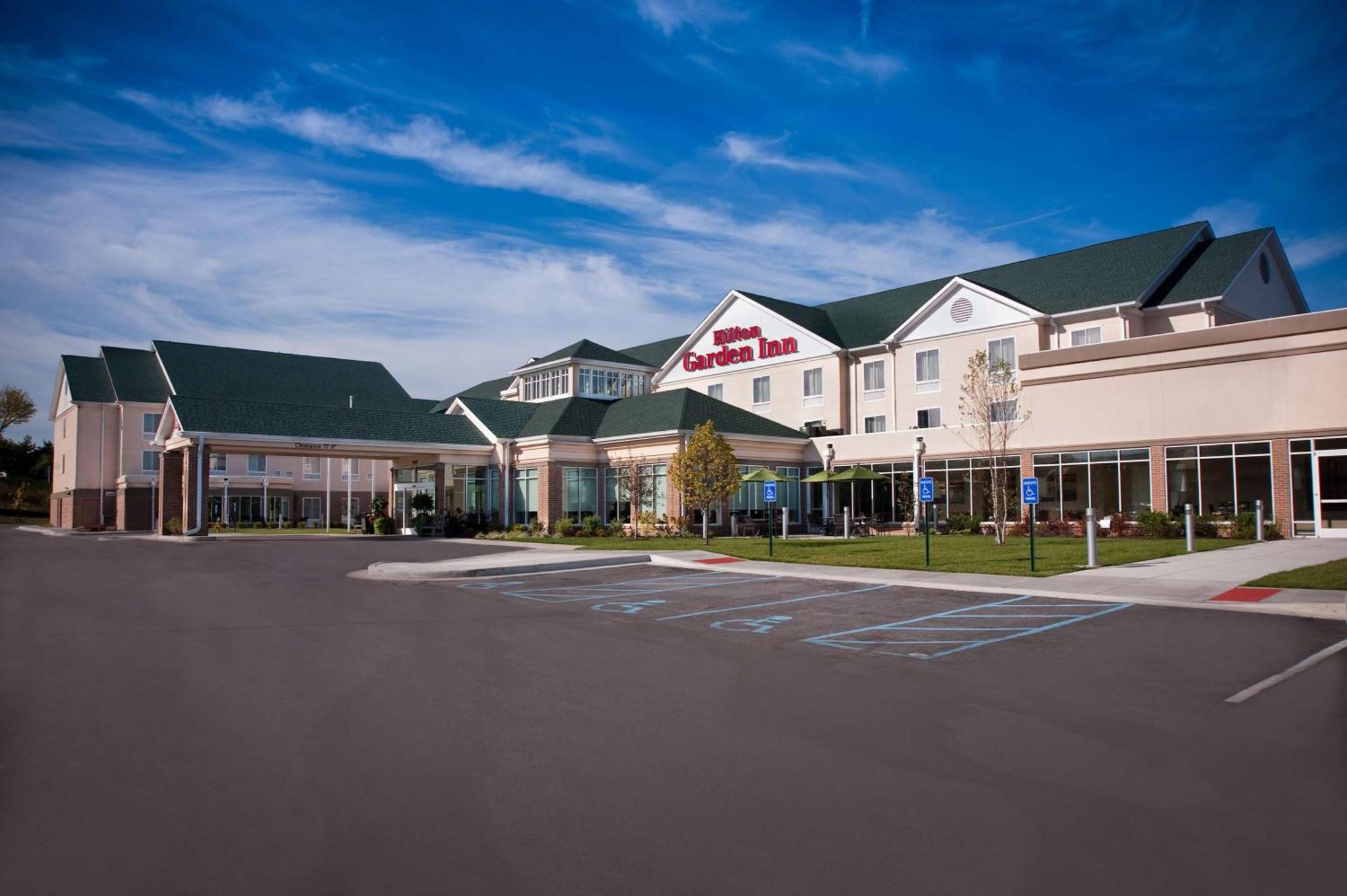 Hilton Garden Inn St. Louis Airport Berkeley Екстериор снимка