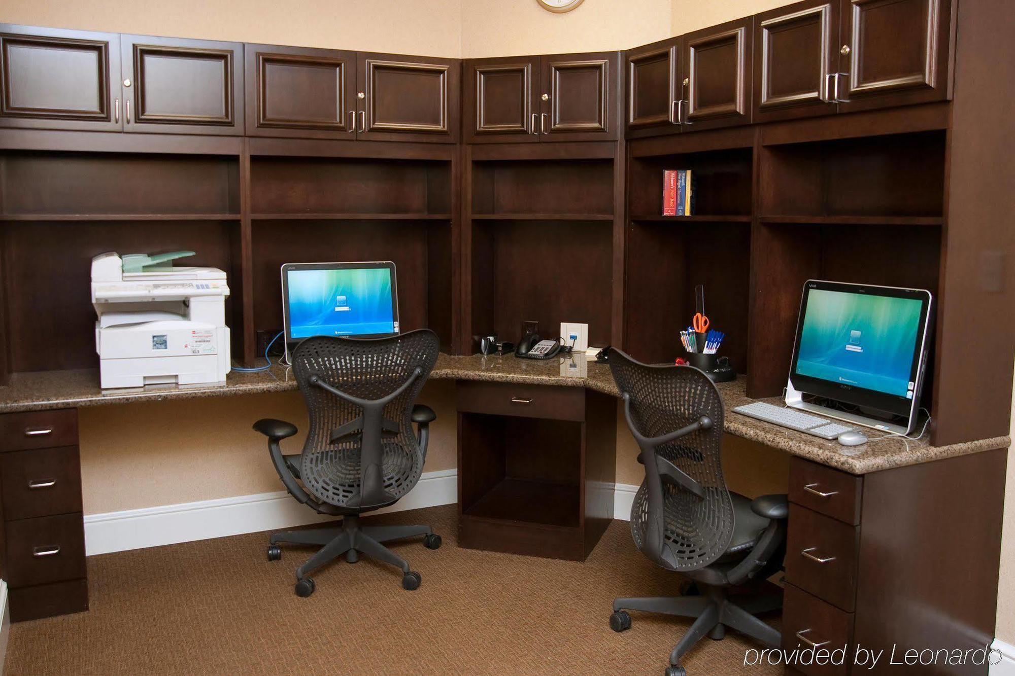 Hilton Garden Inn St. Louis Airport Berkeley Съоръжения снимка